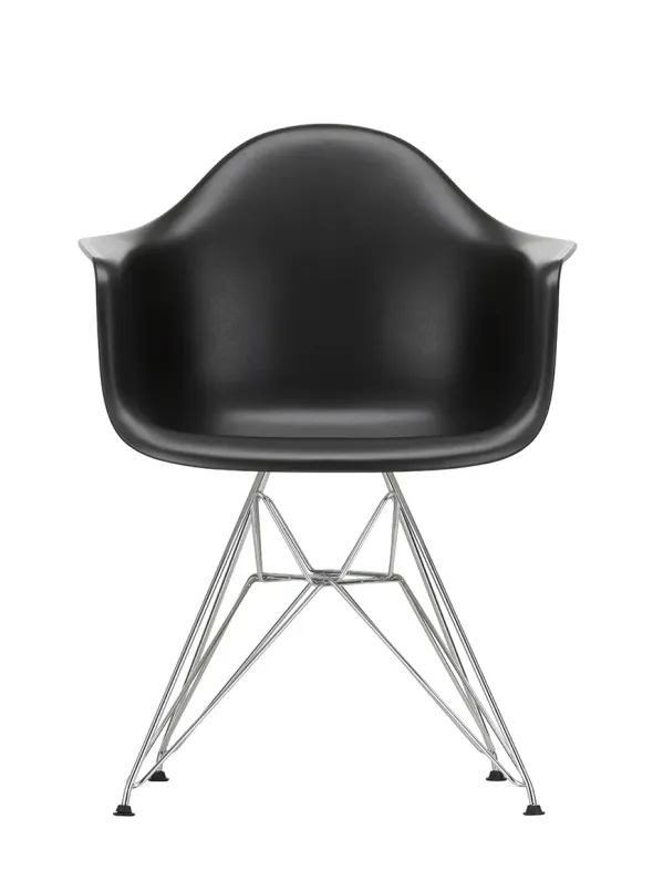 Eames Plastic Armchair DAR, forkromet fra Vitra