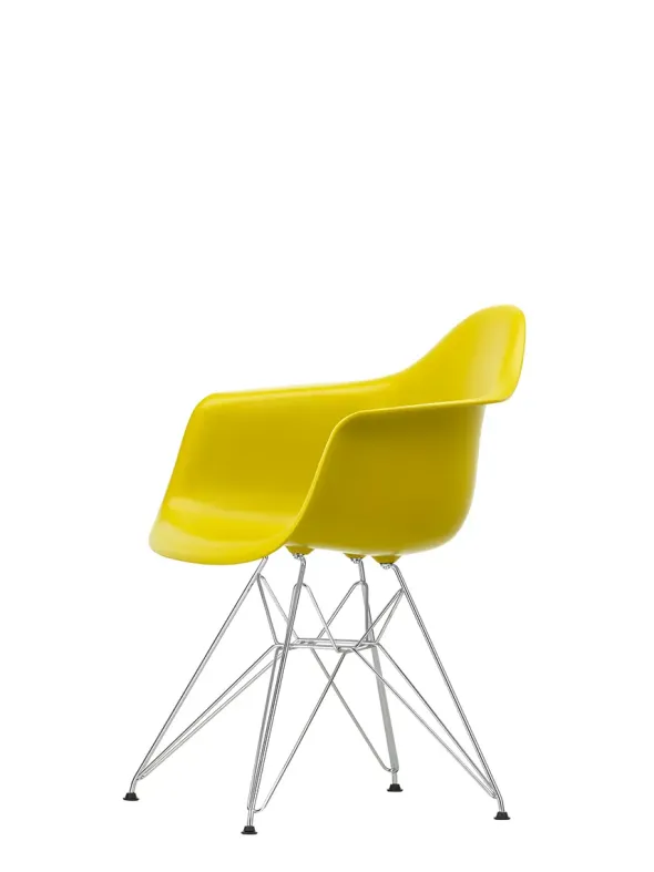 Eames Plastic Armchair DAR, forkromet fra Vitra