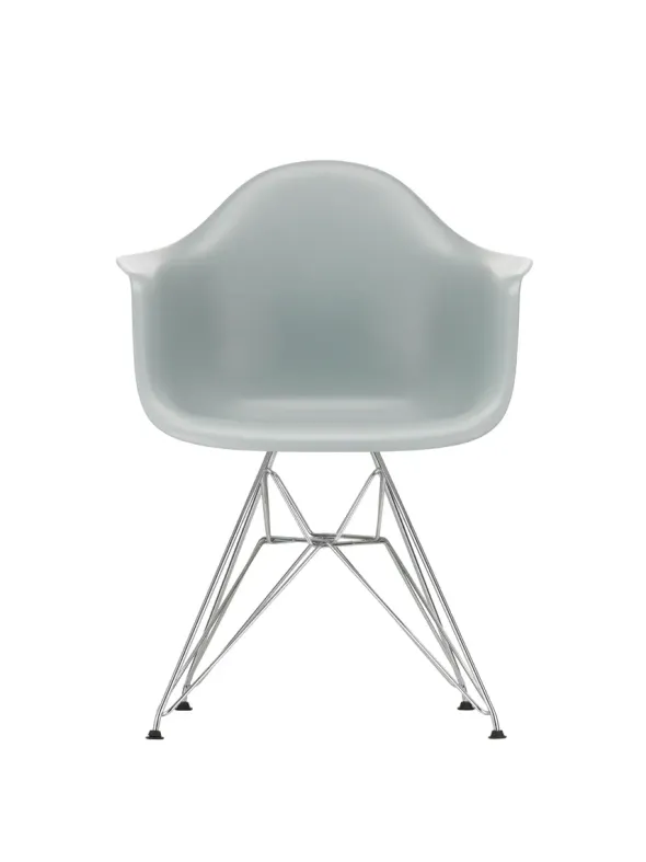 Eames Plastic Armchair DAR, forkromet fra Vitra