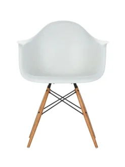 Eames Plastic Armchair DAW, ahorntræ fra Vitra