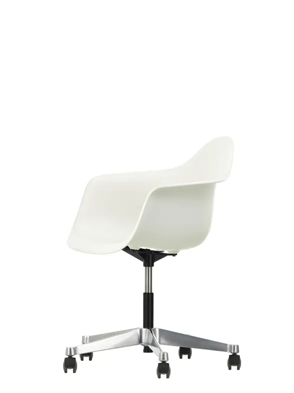 Eames Plastic Armchair PACC fra Vitra