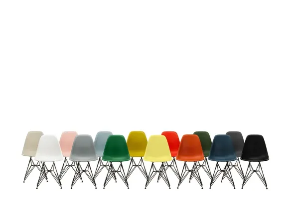 Eames Plastic Armchair PACC fra Vitra