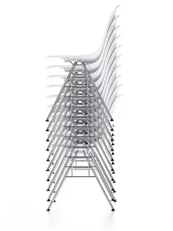 Eames Plastic Side Chair DSS-N, stabelbar fra Vitra