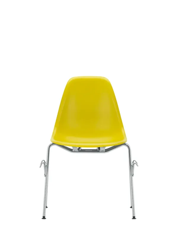 Eames Plastic Side Chair DSS, stabelbar fra Vitra