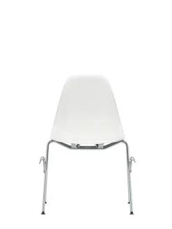 Eames Plastic Side Chair DSS, stabelbar fra Vitra