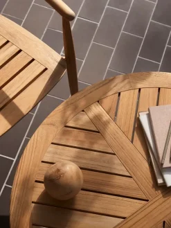 E022 Embrace havebord, Ø80 fra Carl Hansen & Søn