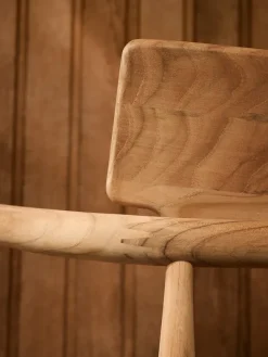E008 Embrace havestol fra Carl Hansen & Søn