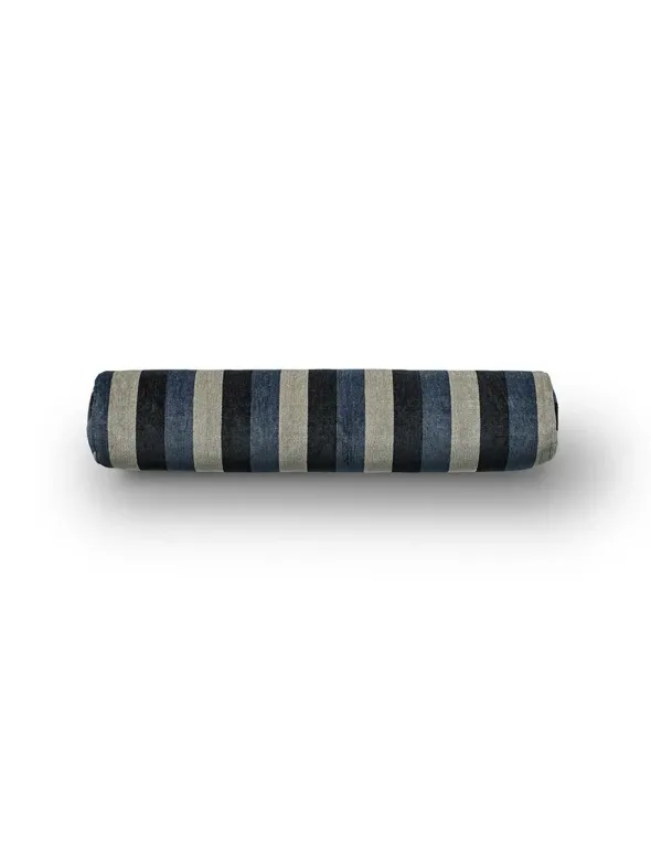 Ember Pyjamas Pillow, Ø15x74 fra Eilersen