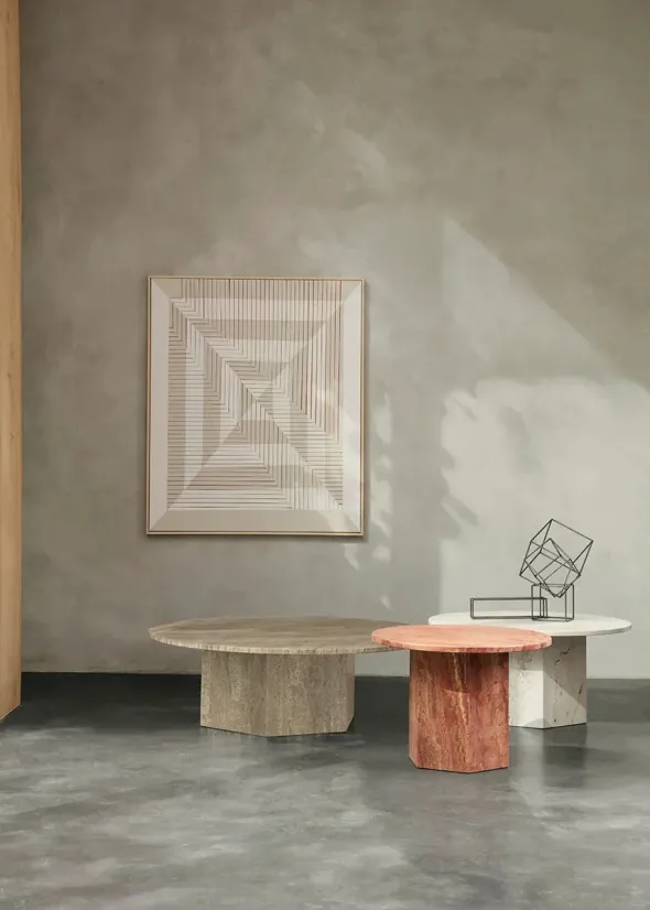 Epic Coffee Table Ø60 cm, travertine fra GUBI