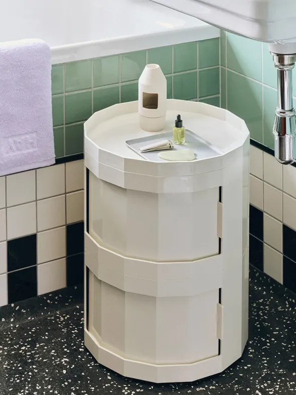 Facet Cabinet 20 fra Hay