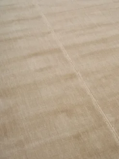 Faded Noren gulvtæppe, Camel fra Linie Design