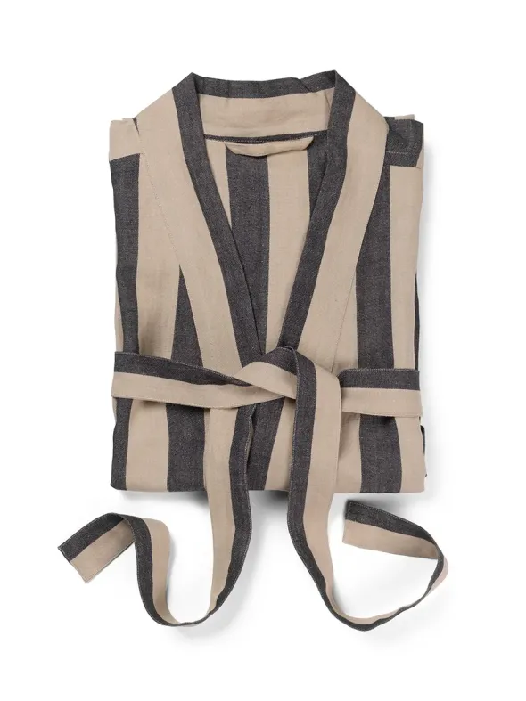 Field Robe, sand/black fra Ferm Living