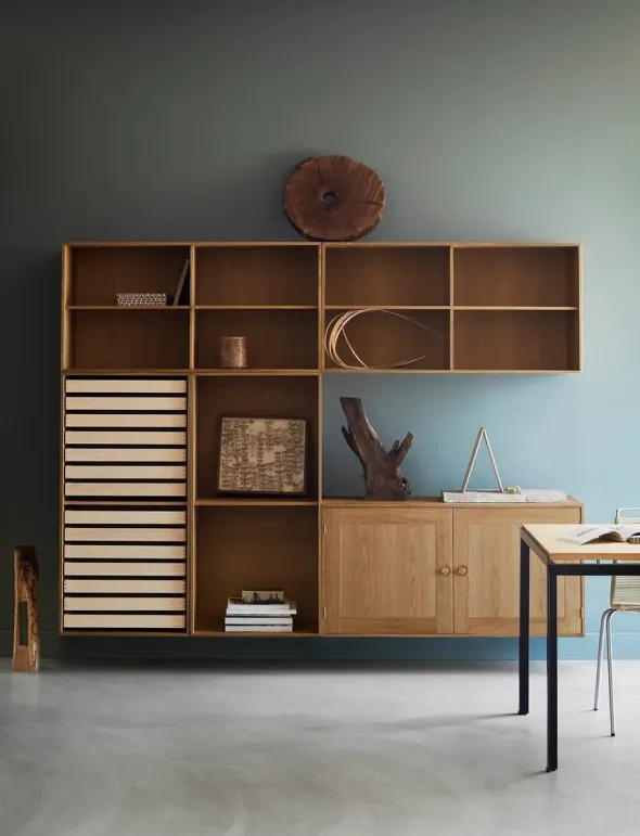 FK63 Reol med ben, hylde og bakker fra Carl Hansen & Søn