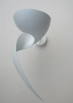 Flame Small Wall Lamp af Serge Mouille