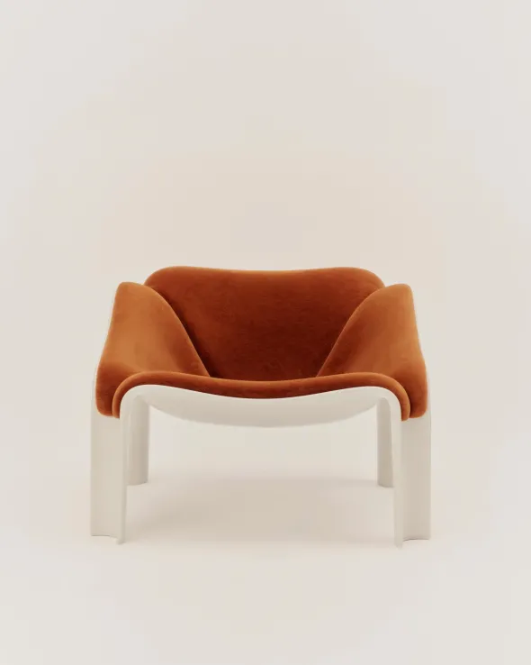 F300 Lounge Chair fra Gubi