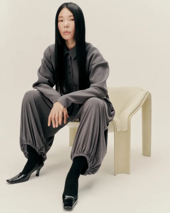 F300 Lounge Chair fra Gubi