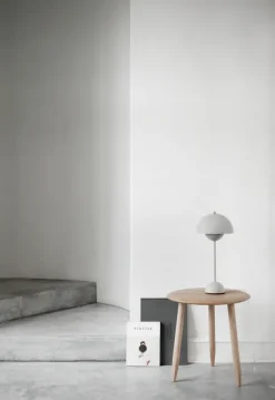 Flowerpot VP3 bordlampe af Verner Panton