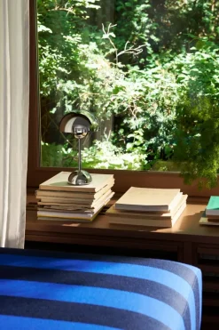 Flowerpot VP9 portable bordlampe af Verner Panton