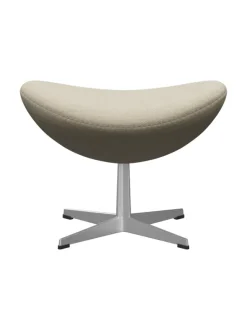 3127 Fodskammel til Ægget af Arne Jacobsen stofgr. 2