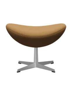 3127 Fodskammel til Ægget af Arne Jacobsen stofgr. 2