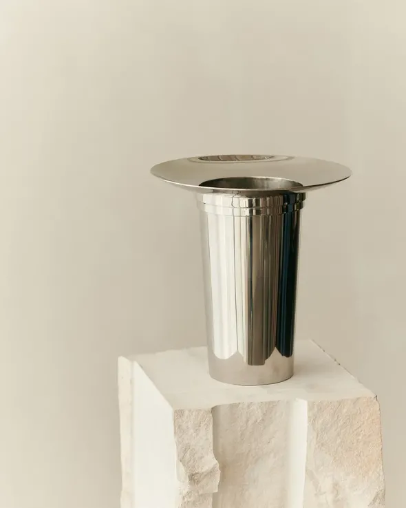 Fountain Vase 01 fra Louise Roe