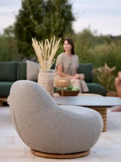 Gem Loungestol med Teak Drejefod fra Cane-line