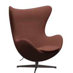 3316 Ægget loungestol, stel i brown bronze af Arne Jacobsen