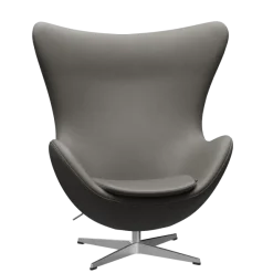 3316 Ægget loungestol, stel i børstet aluminium af Arne Jacobsen