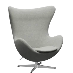 3316 Ægget loungestol, stel i børstet aluminium af Arne Jacobsen