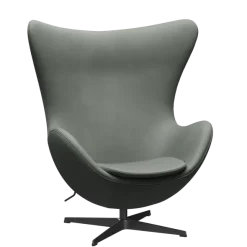 3316 Ægget loungestol, stel i sort af Arne Jacobsen