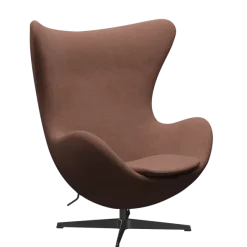3316 Ægget loungestol, stel i sort af Arne Jacobsen