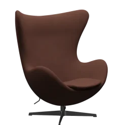 3316 Ægget loungestol, stel i sort af Arne Jacobsen