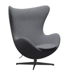 3316 Ægget loungestol, stel i sort af Arne Jacobsen