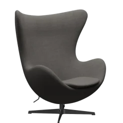 3316 Ægget loungestol, stel i sort af Arne Jacobsen