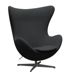 3316 Ægget loungestol, stel i warm graphite af Arne Jacobsen