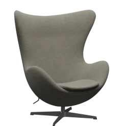 3316 Ægget loungestol, stel i warm graphite af Arne Jacobsen