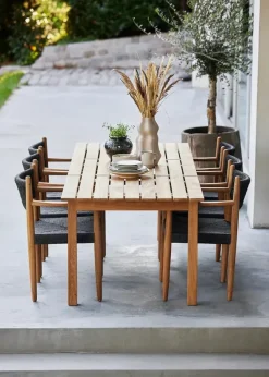 Grace Havebord fra Cane-line