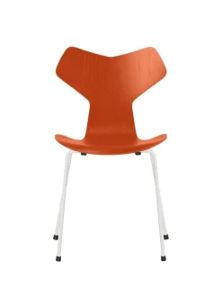 3130 Grand Prix stol i farvet ask af Arne Jacobsen