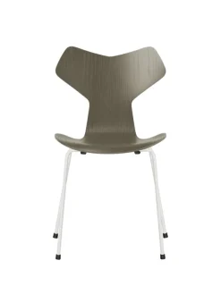 3130 Grand Prix stol i farvet ask af Arne Jacobsen