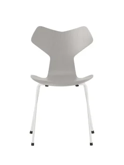 3130 Grand Prix stol i farvet ask af Arne Jacobsen