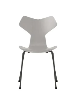 3130 Grand Prix stol i farvet ask af Arne Jacobsen