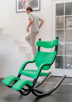 Gravity Balans Lænestol fra Variér (Sort ask)