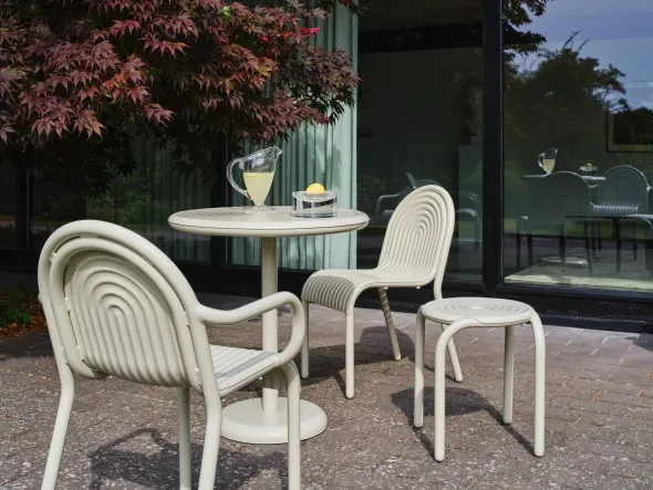 Groove udendørs cafébord fra Tom Dixon