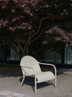 Groove udendørs loungestol fra Tom Dixon