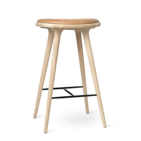 High Stool, sæbebehandlet eg, Pista Sand læder, 74 cm, høj barstol fra Mater