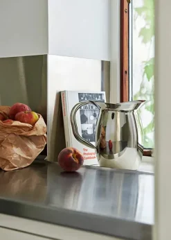 Indian Steel Pitcher fra Hay