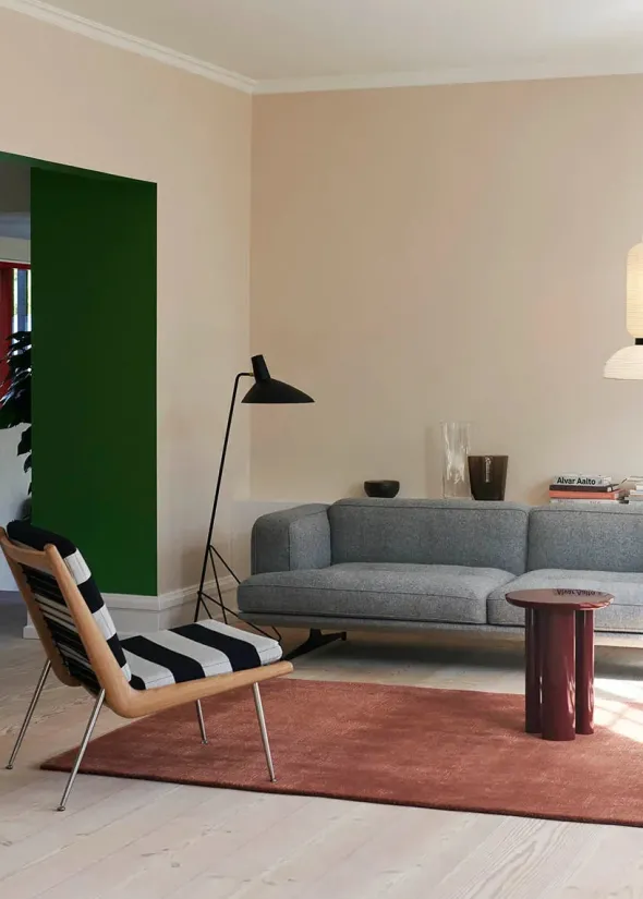 Inland AV23 Sofa fra &Tradition