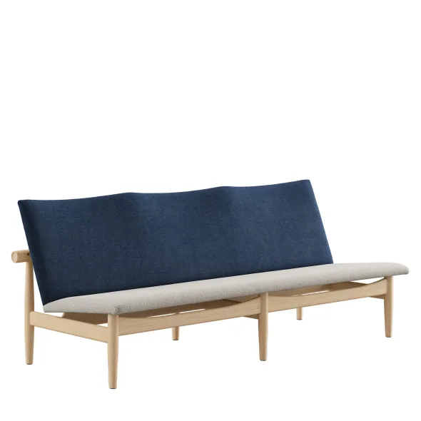 Japan 3 pers. sofa, eg klar olie af Finn Juhl