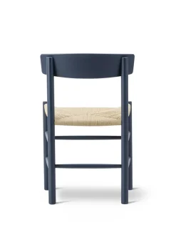 J39 Folkestolen, indigo blue af Børge Mogensen