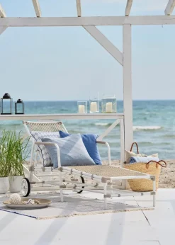 Josephine Exterior Liggestol, Dove White fra Sika-Design